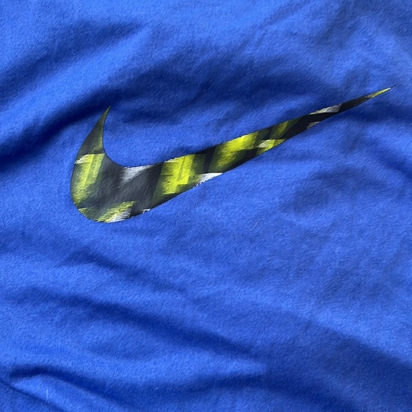 Nike long and short tee bundle boys XL - Picture 4 of 8